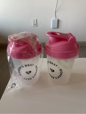 Women’s best 2 Pink Shake & Pour Protein Shaker Cup -